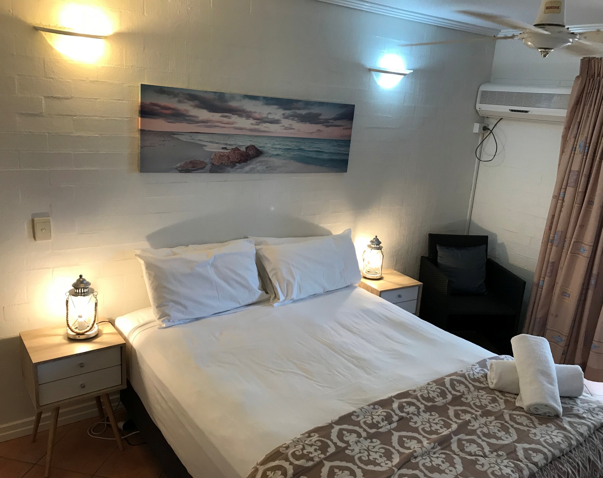 Motel 6 Hotel Room - xrinj5p